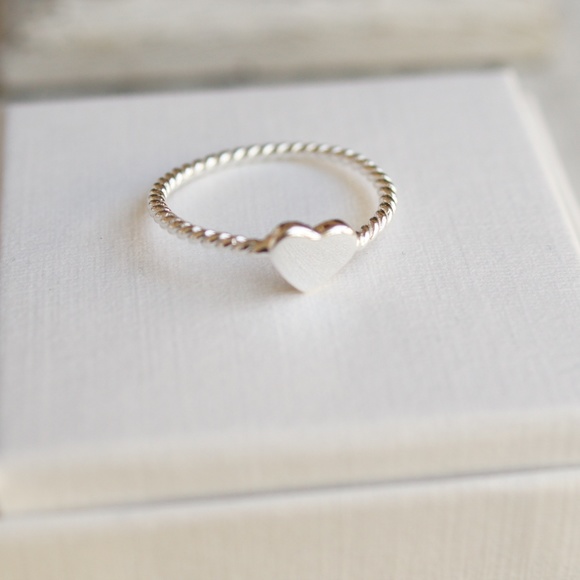 Silver heart ring sterling silver NWT - Picture 3 of 5